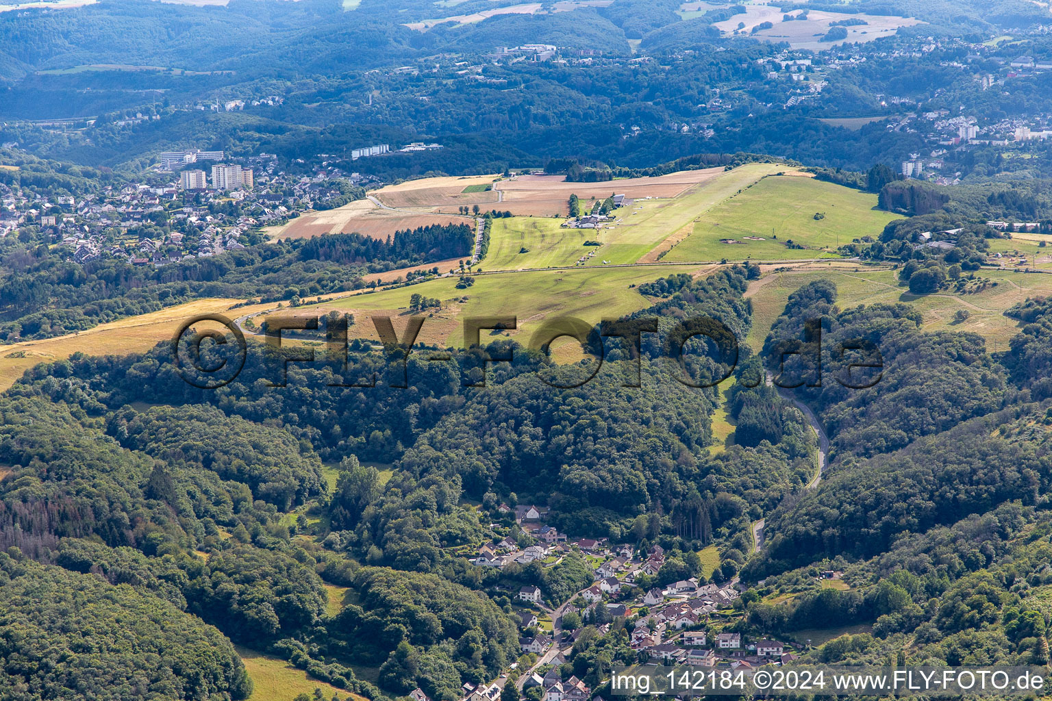 Luftbild von Flugplatz Idar-Oberstein/Göttschied im Bundesland Rheinland-Pfalz, Deutschland