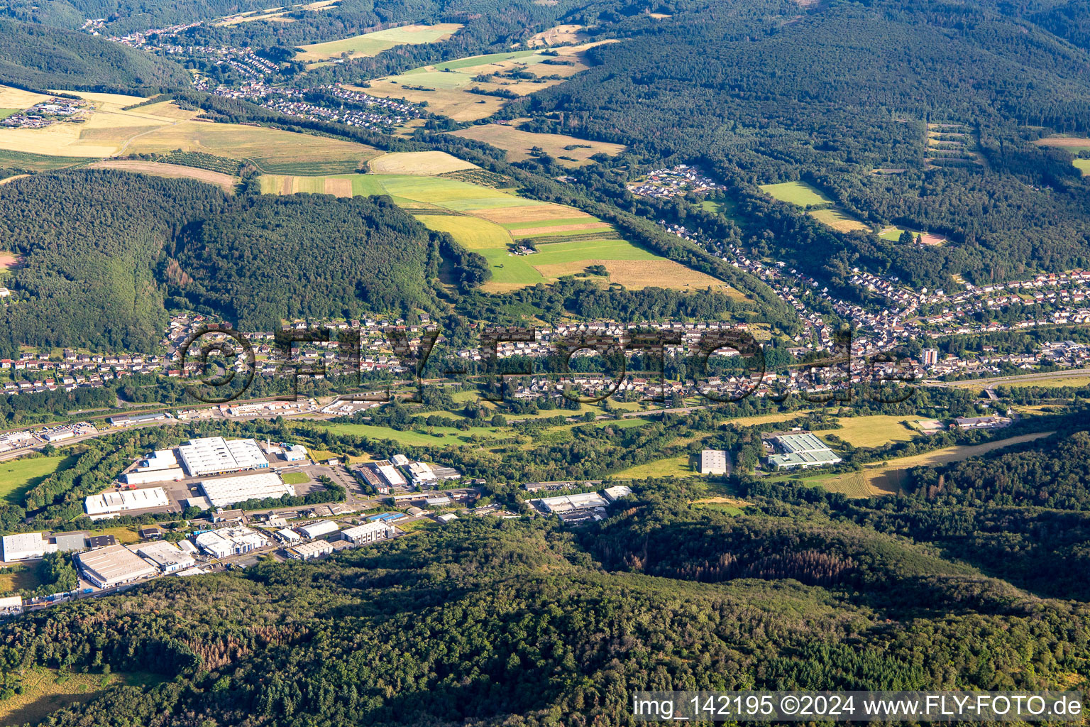 Industriegebiet Am Kreuz im Ortsteil Weierbach in Idar-Oberstein im Bundesland Rheinland-Pfalz, Deutschland