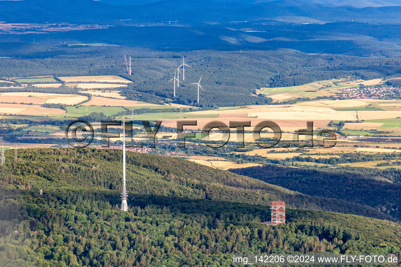 Fernseehsender und Ludwigsturm auf dem Donnersberg, Relaisfunkstelle DB0ND in Dannenfels im Bundesland Rheinland-Pfalz, Deutschland