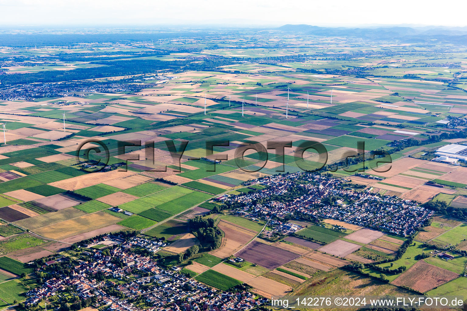 Windpark Offenbach im Ortsteil Ottersheim in Ottersheim bei Landau im Bundesland Rheinland-Pfalz, Deutschland