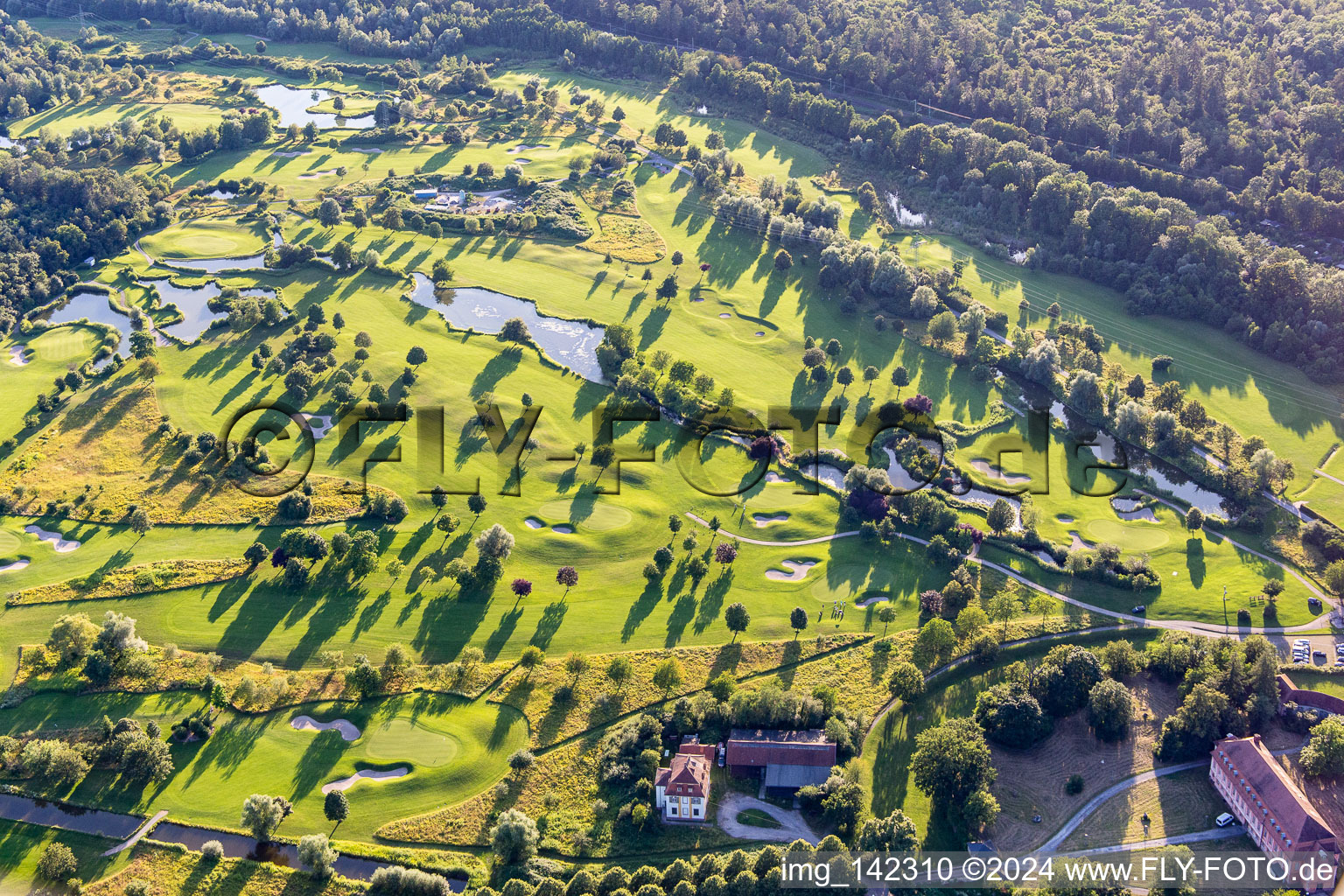 Luftaufnahme von Golfplatz Hofgut Scheibenhardt AG im Ortsteil Beiertheim-Bulach in Karlsruhe im Bundesland Baden-Württemberg, Deutschland