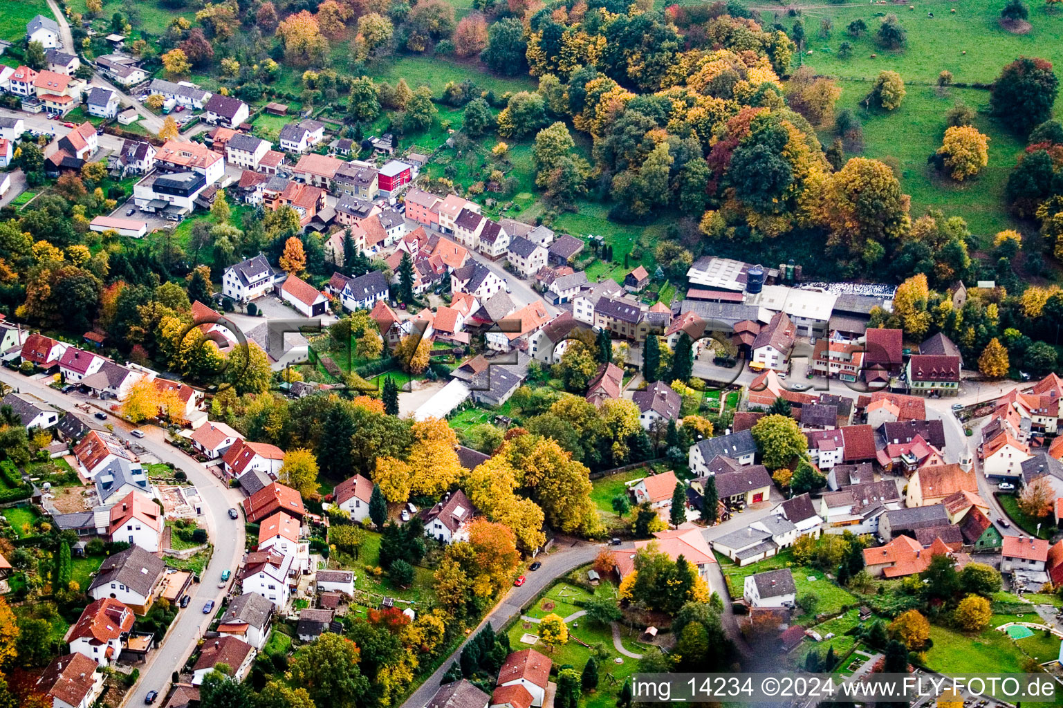 Luftaufnahme von Ortsteil Waldwimmersbach in Lobbach im Bundesland Baden-Württemberg, Deutschland