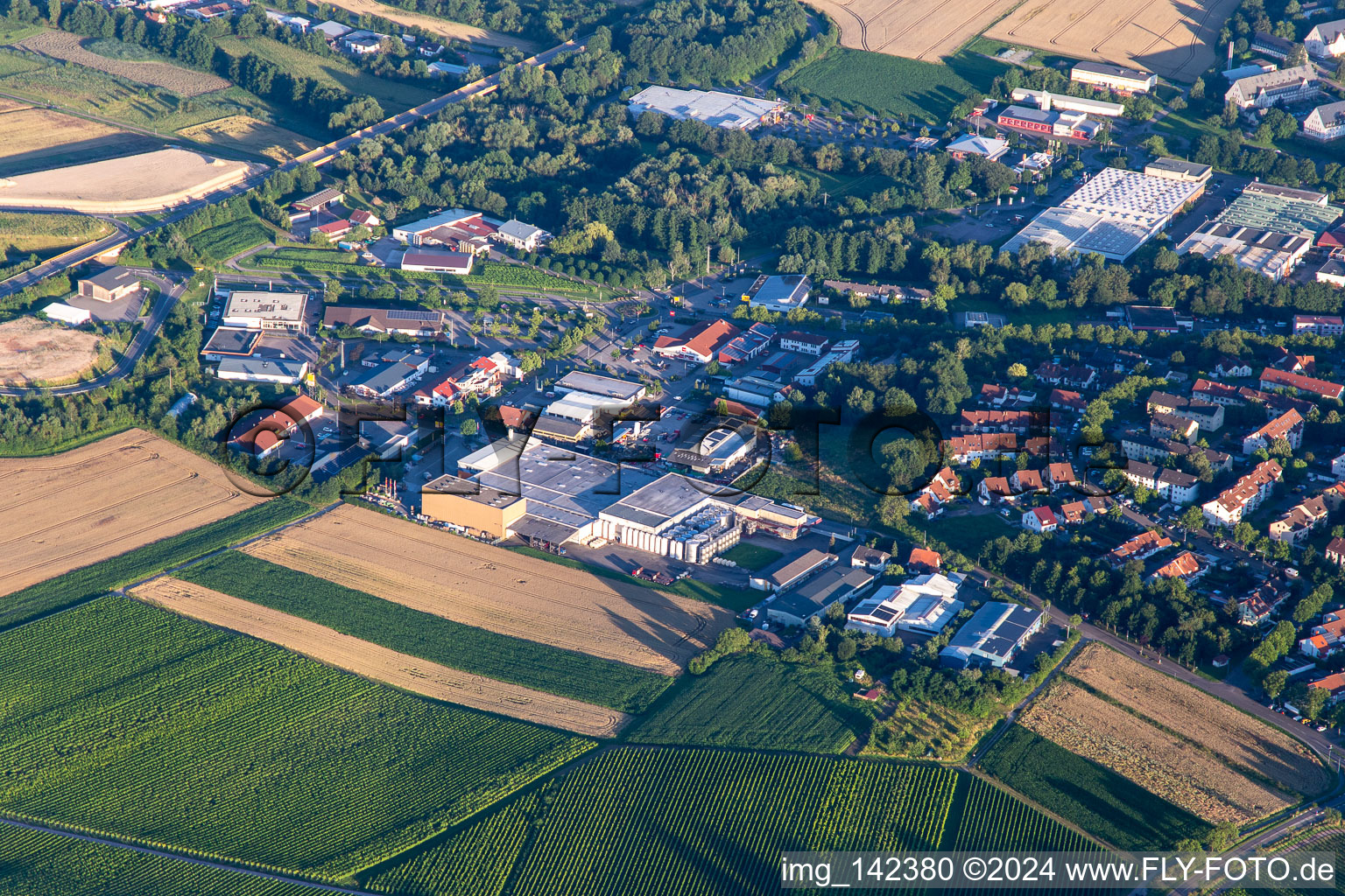 Gewerbegebiet Kurfürstenstr im Ortsteil Pleisweiler in Bad Bergzabern im Bundesland Rheinland-Pfalz, Deutschland