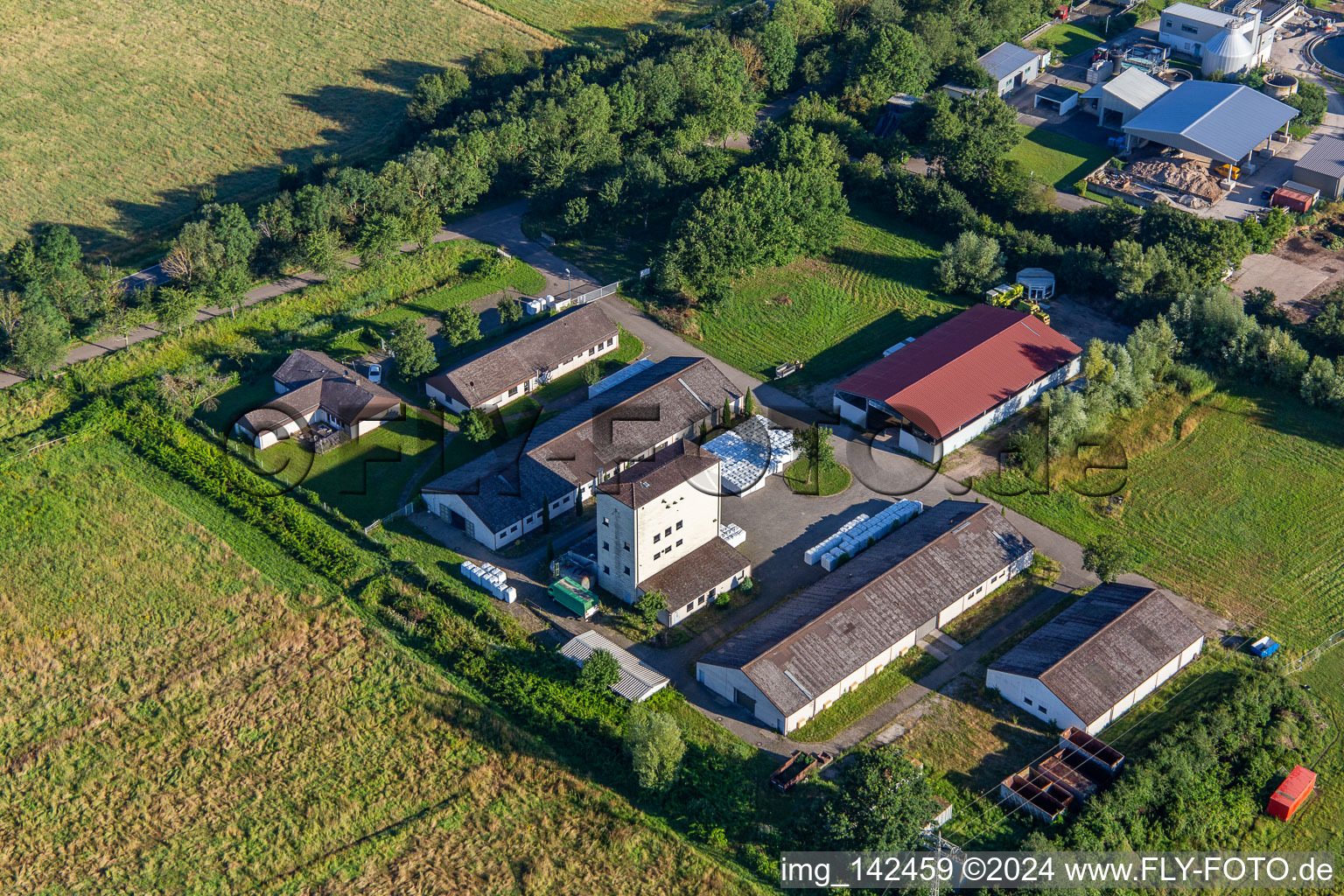 Gut Neumühle GmbH im Ortsteil Offenbach in Offenbach an der Queich im Bundesland Rheinland-Pfalz, Deutschland