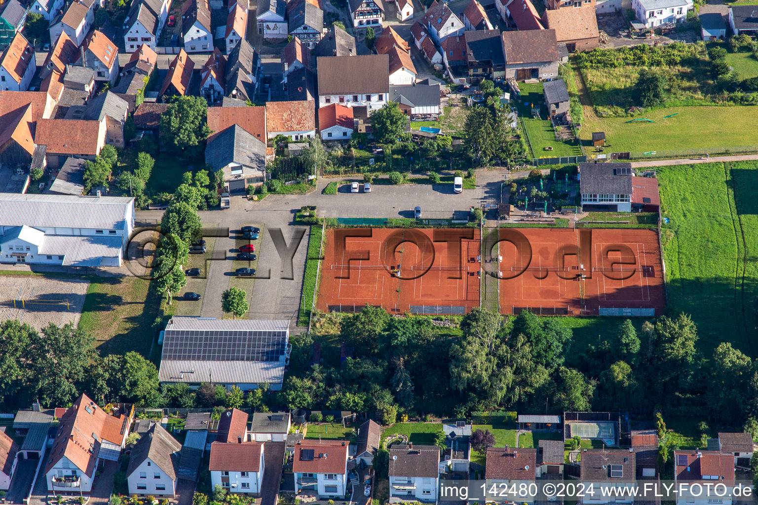 Tennis Club Lustadt im Ortsteil Niederlustadt im Bundesland Rheinland-Pfalz, Deutschland