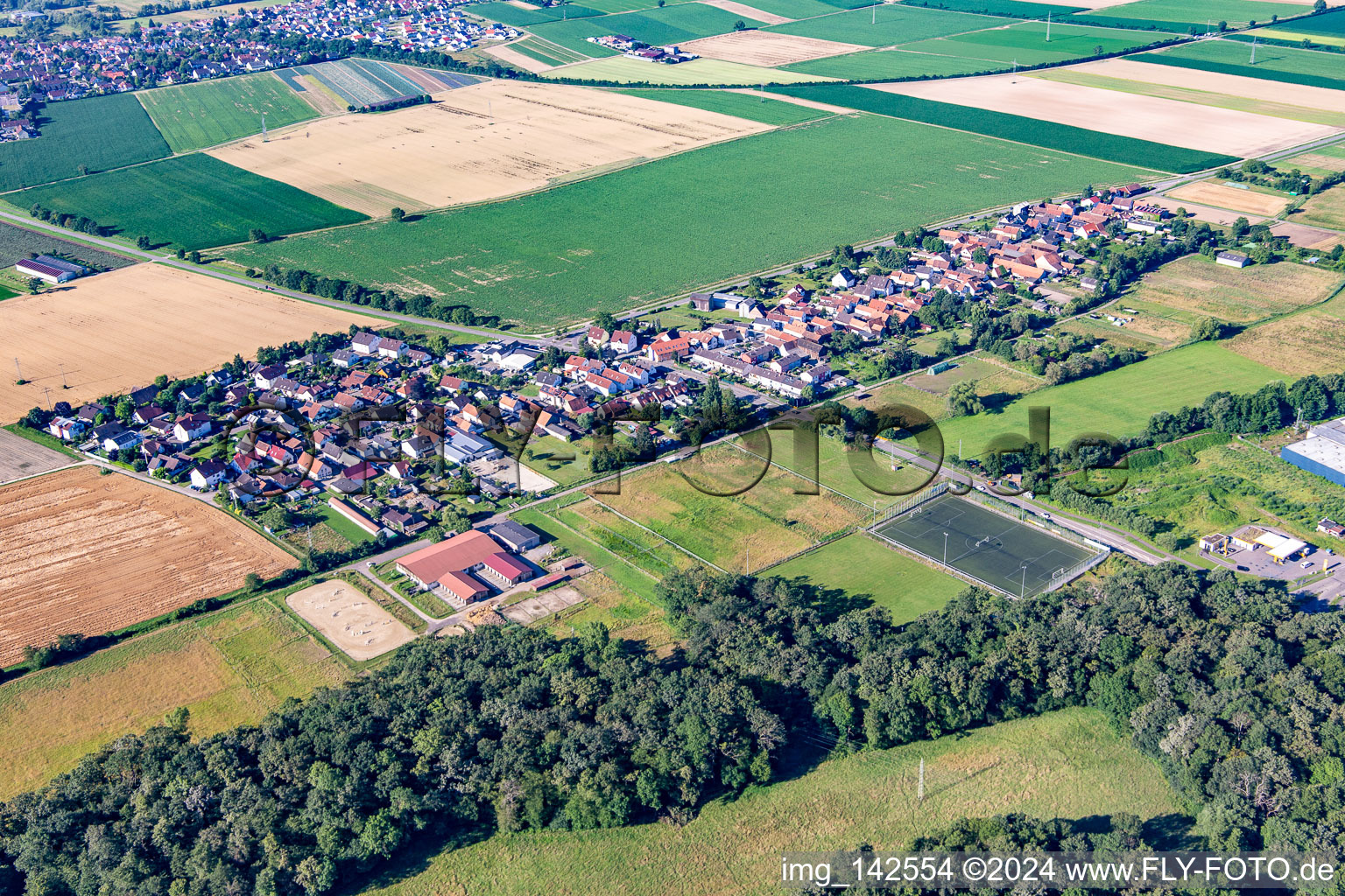 Minderslachen von Nordosten in Kandel im Bundesland Rheinland-Pfalz, Deutschland