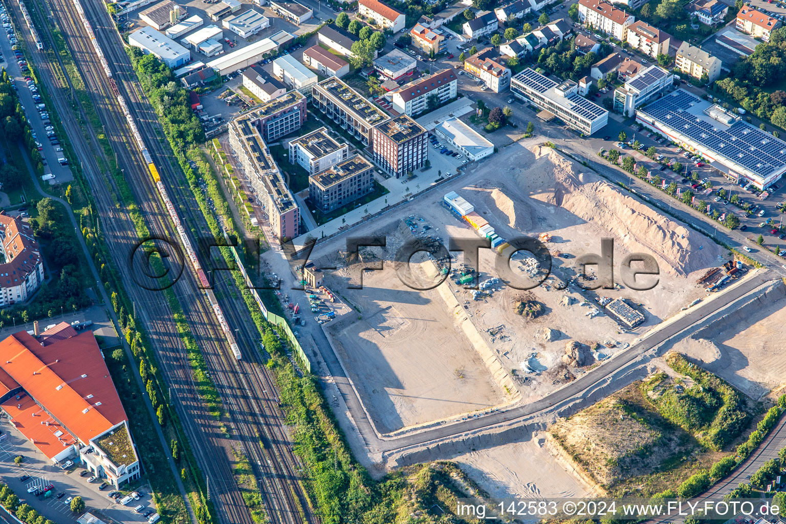 Luftbild von Neubaustelle an der Pfaudlerstraße in Schwetzingen im Bundesland Baden-Württemberg, Deutschland