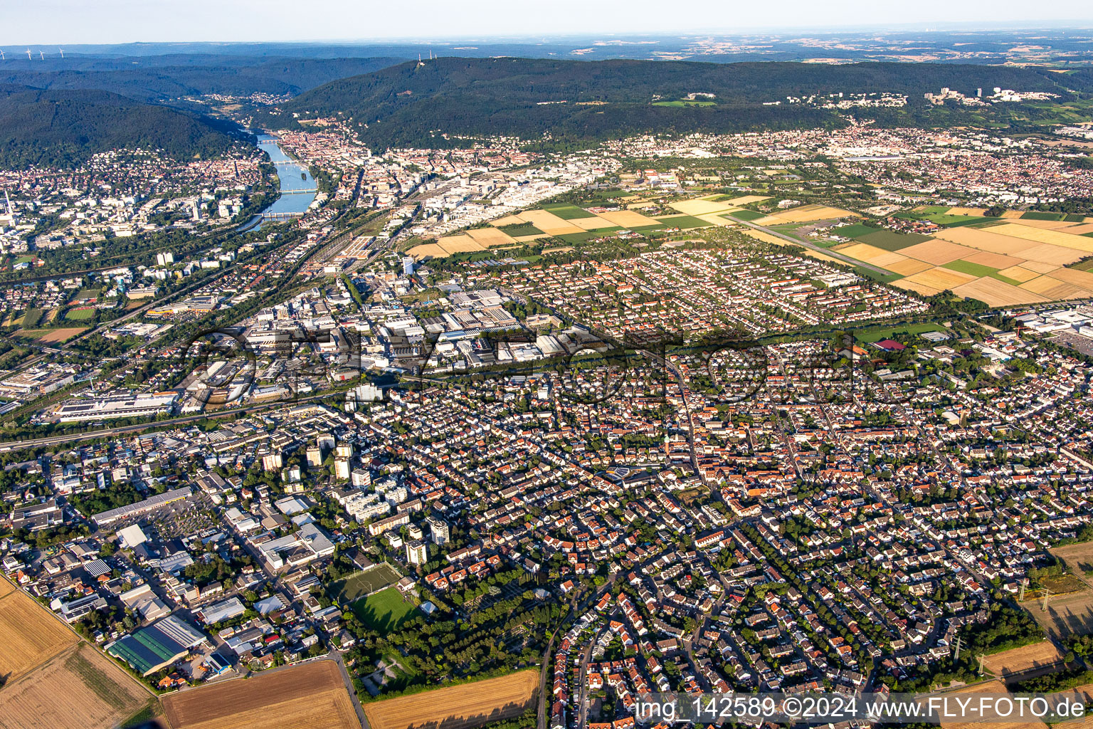 Eppelheim von Westen im Bundesland Baden-Württemberg, Deutschland