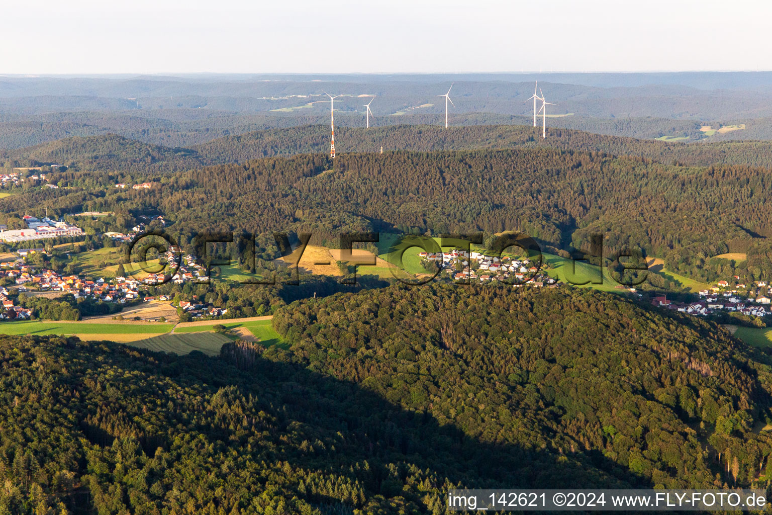 Unter-Abtsteinach von Westen im Ortsteil Unter-Abtsteinach im Bundesland Hessen, Deutschland