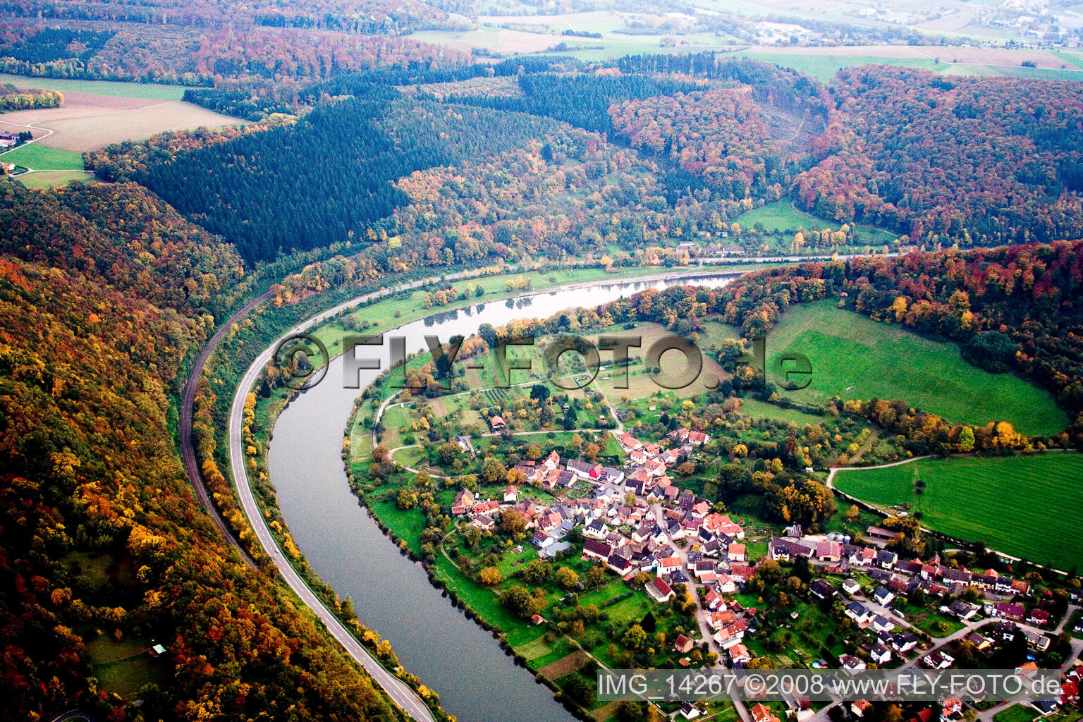Neckargerach im Bundesland Baden-Württemberg, Deutschland aus der Luft