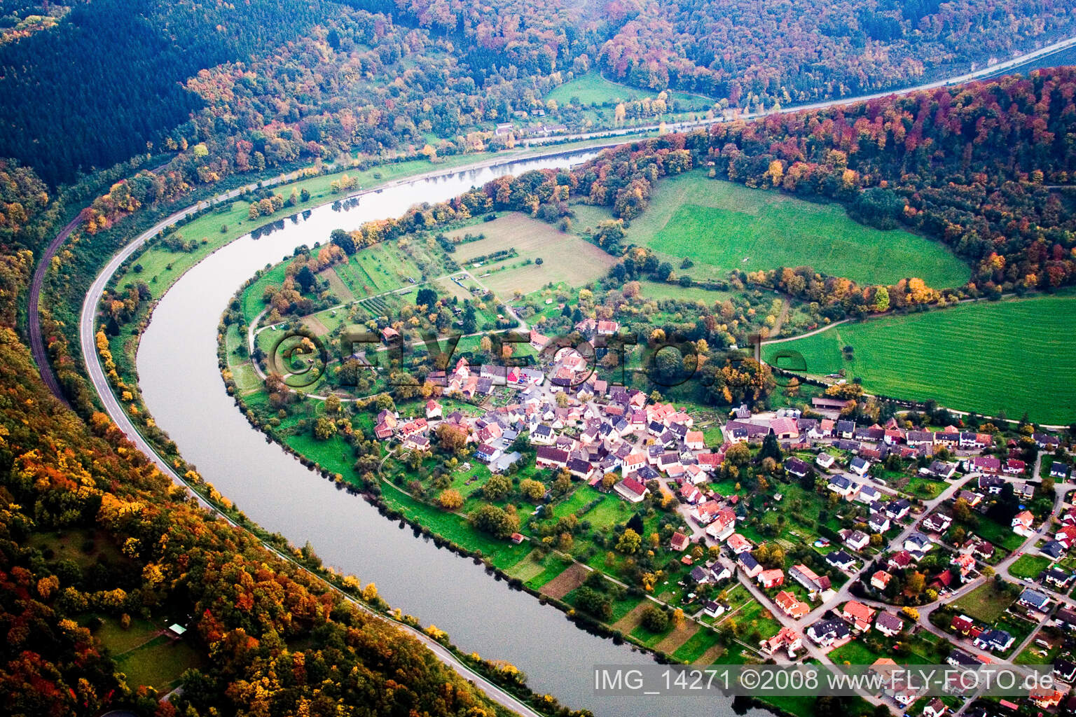 Neckargerach im Bundesland Baden-Württemberg, Deutschland vom Flugzeug aus
