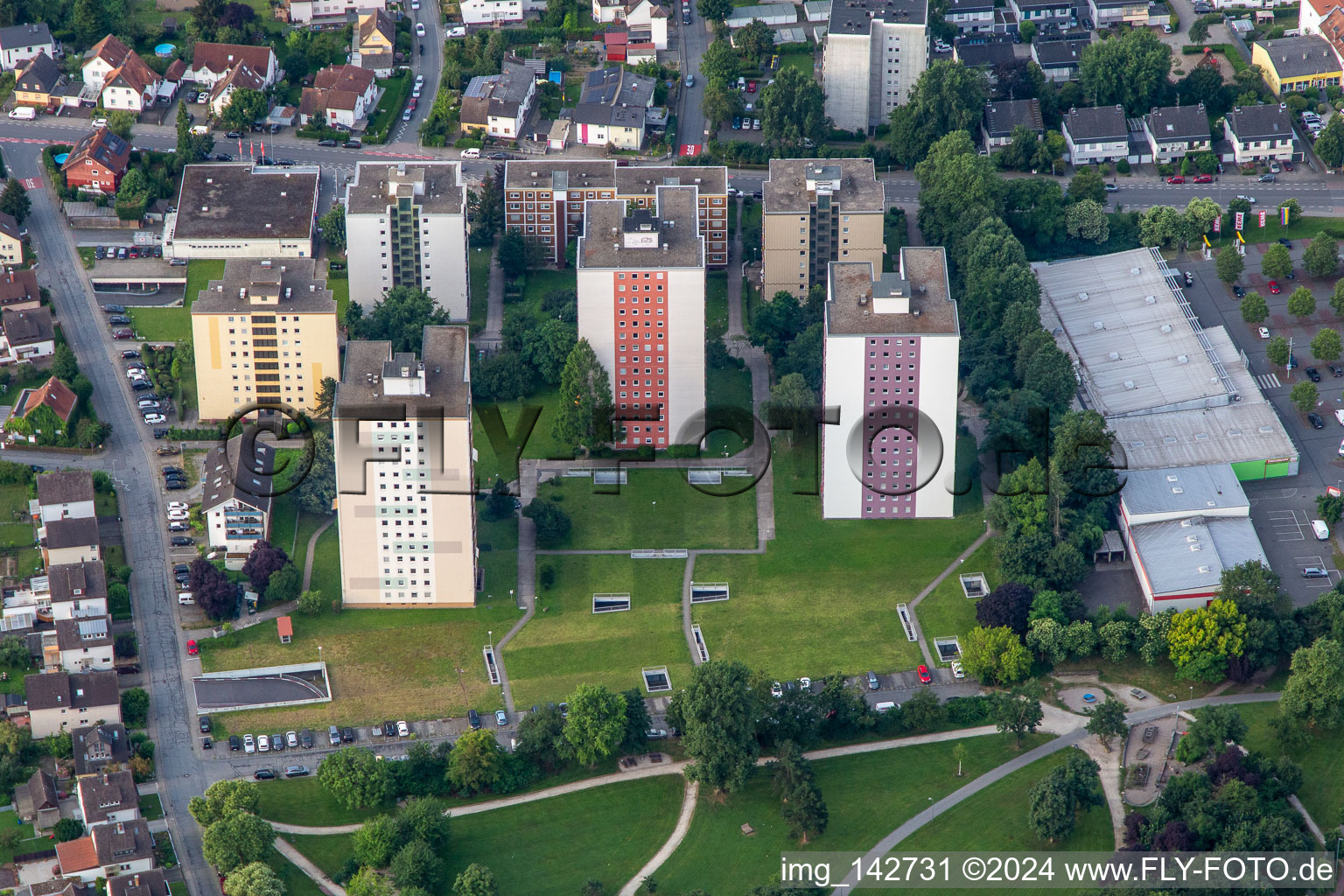 Hochhausensemble am Taunusplatz in Bensheim im Bundesland Hessen, Deutschland