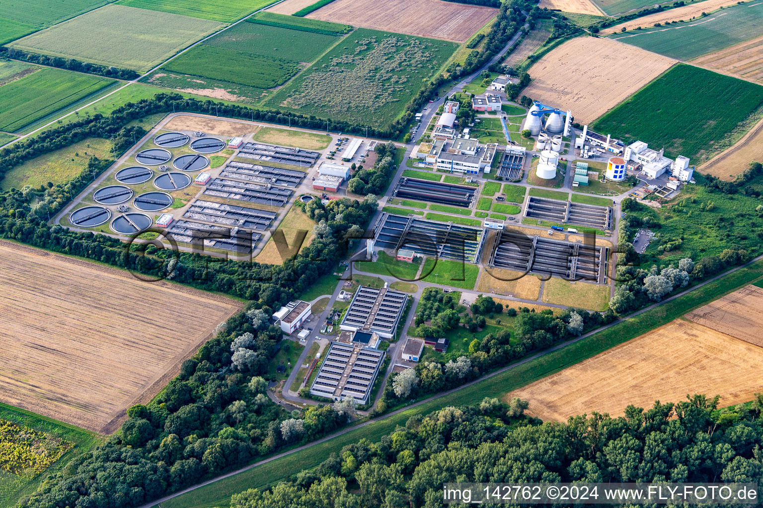 Klärwerk Stadtentwässerung Mannheim im Ortsteil Sandhofen im Bundesland Baden-Württemberg, Deutschland