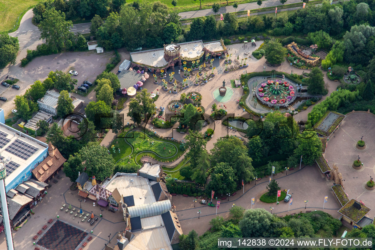 Majas Blütensplash im Holiday Park Germany in Haßloch im Bundesland Rheinland-Pfalz, Deutschland