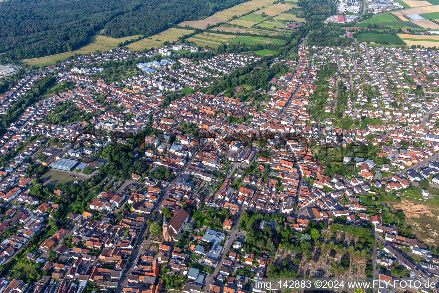 Herxheim bei Landau von Osten im Bundesland Rheinland-Pfalz, Deutschland