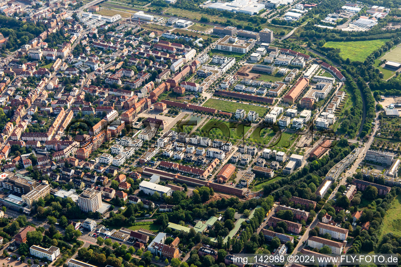 Ehemaliges Landesgartenschau Gelände von Westen in Landau in der Pfalz im Bundesland Rheinland-Pfalz, Deutschland