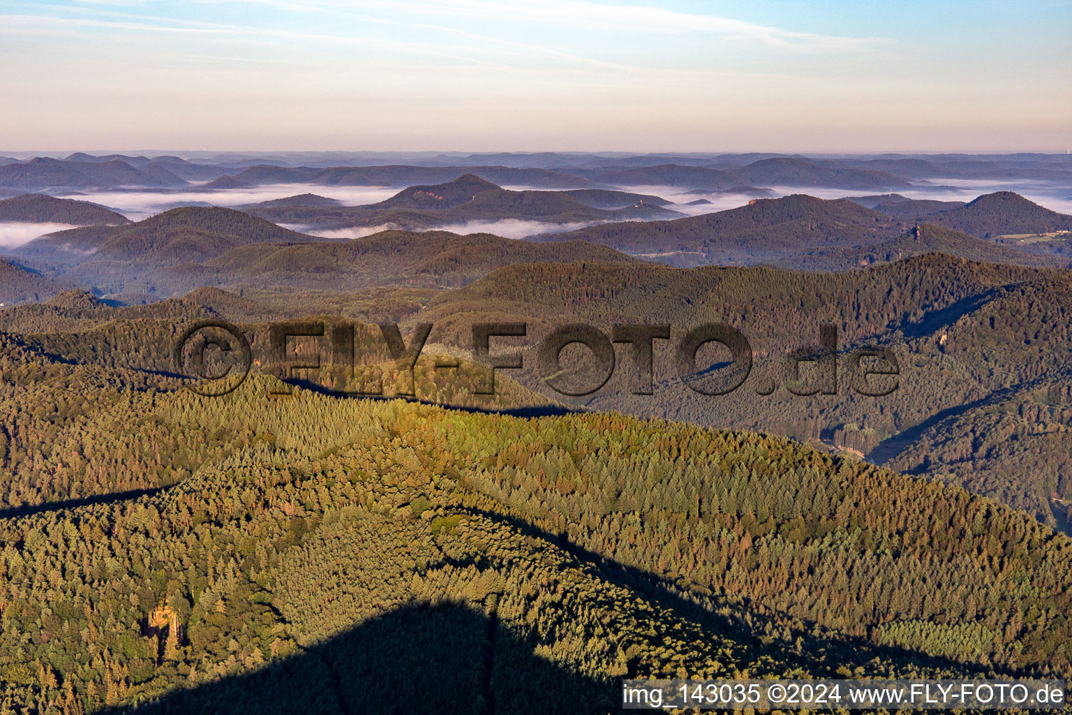 Berge des südlichen Pfälzerwalds in Darstein im Bundesland Rheinland-Pfalz, Deutschland