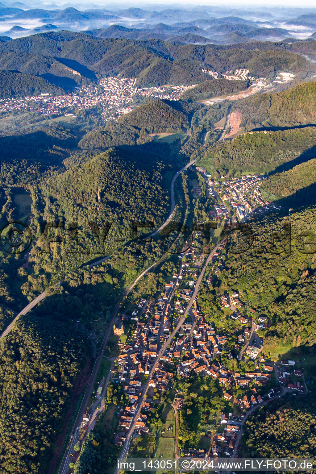 Wilgartswiesen von Osten im Bundesland Rheinland-Pfalz, Deutschland