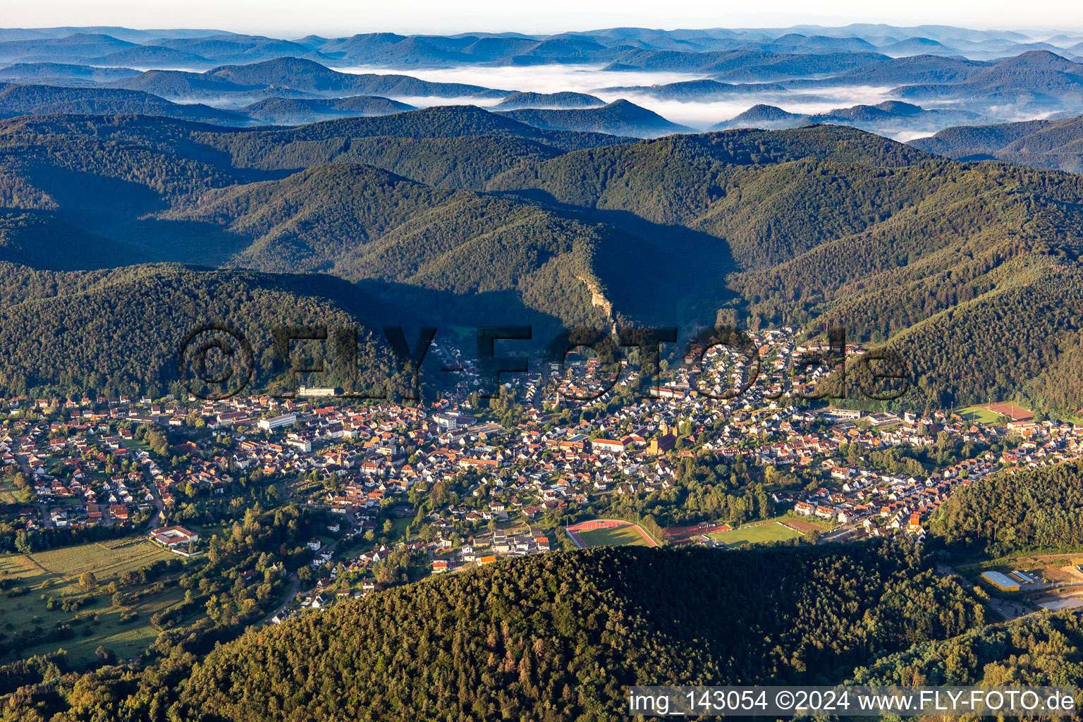 Luftbild von Hauenstein von Norden im Bundesland Rheinland-Pfalz, Deutschland