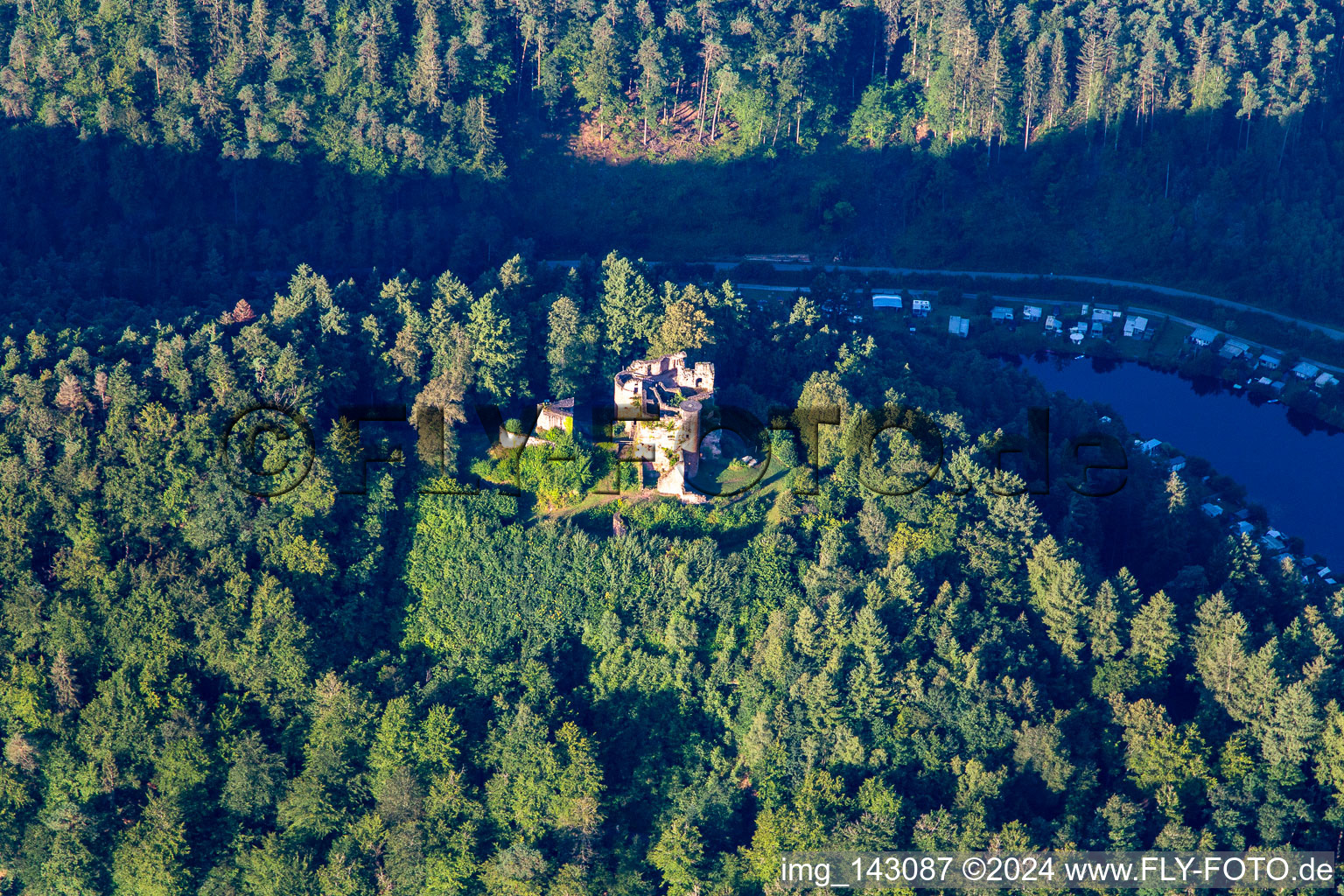 Luftbild von Burgruine Neudahn in Dahn im Bundesland Rheinland-Pfalz, Deutschland