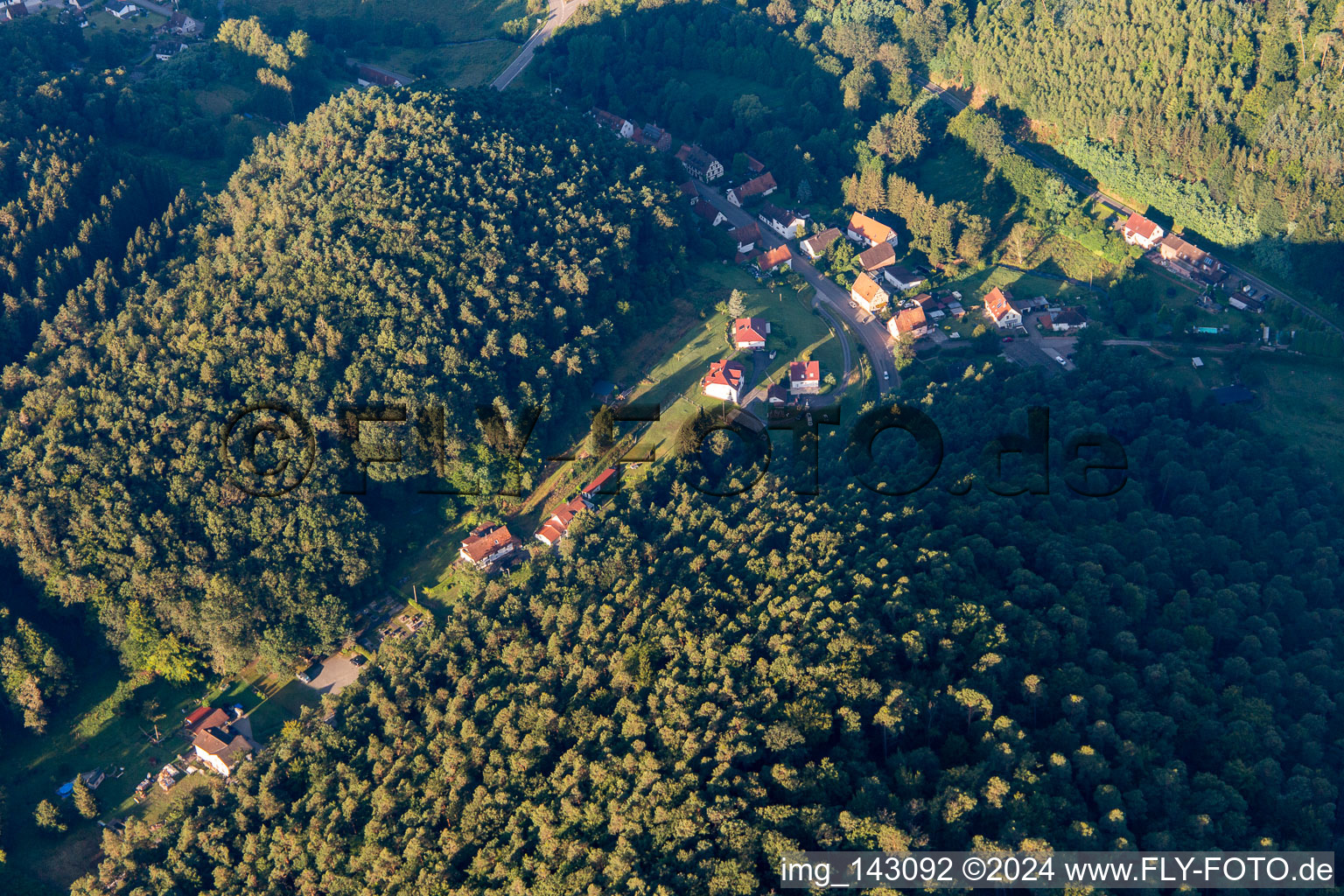 Luftaufnahme von Ortsteil Salzwoog in Lemberg im Bundesland Rheinland-Pfalz, Deutschland