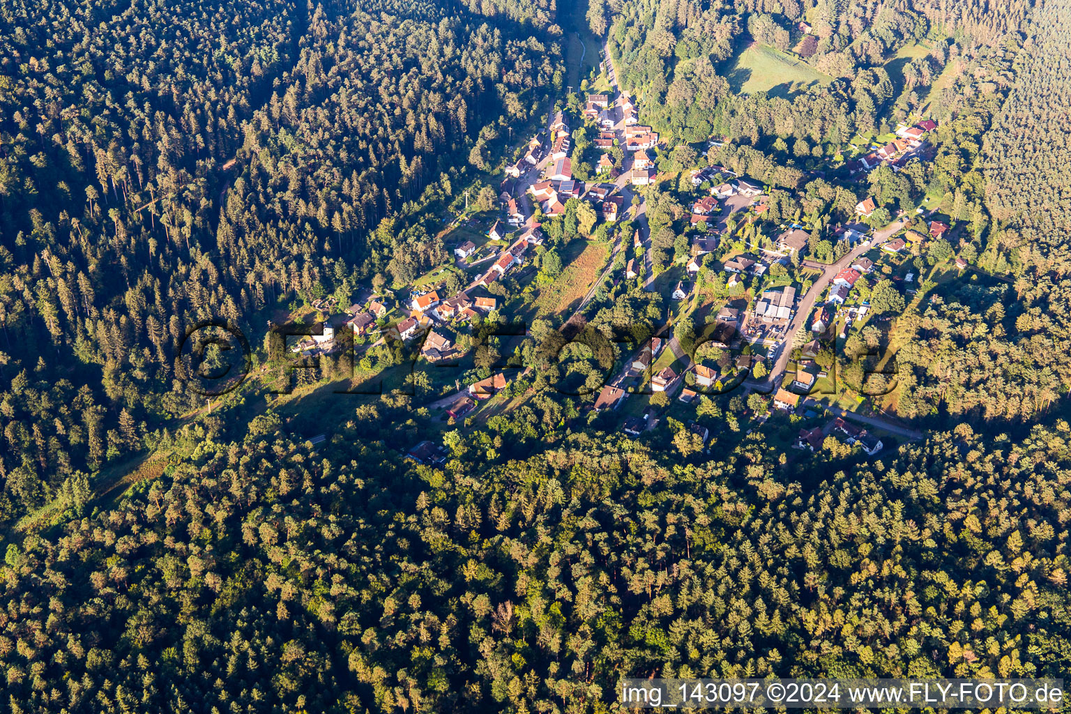 Luftbild von Ortsteil Langmühle in Lemberg im Bundesland Rheinland-Pfalz, Deutschland