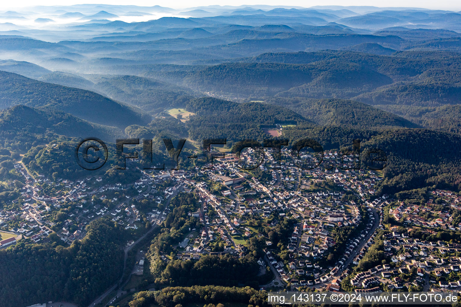 Lemberg von Nordwesten im Bundesland Rheinland-Pfalz, Deutschland