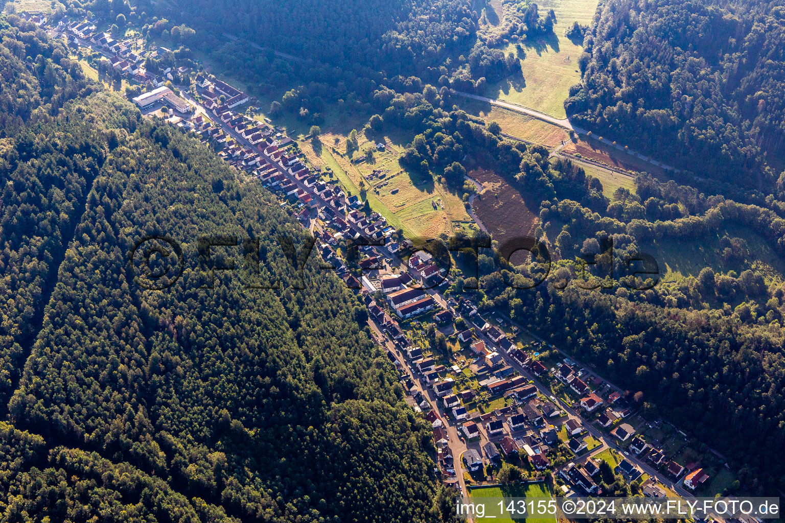 Luftbild von In den Birken in Hinterweidenthal im Bundesland Rheinland-Pfalz, Deutschland