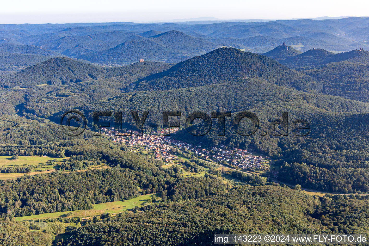 Luftbild von Waldrohrbach von Süden im Bundesland Rheinland-Pfalz, Deutschland