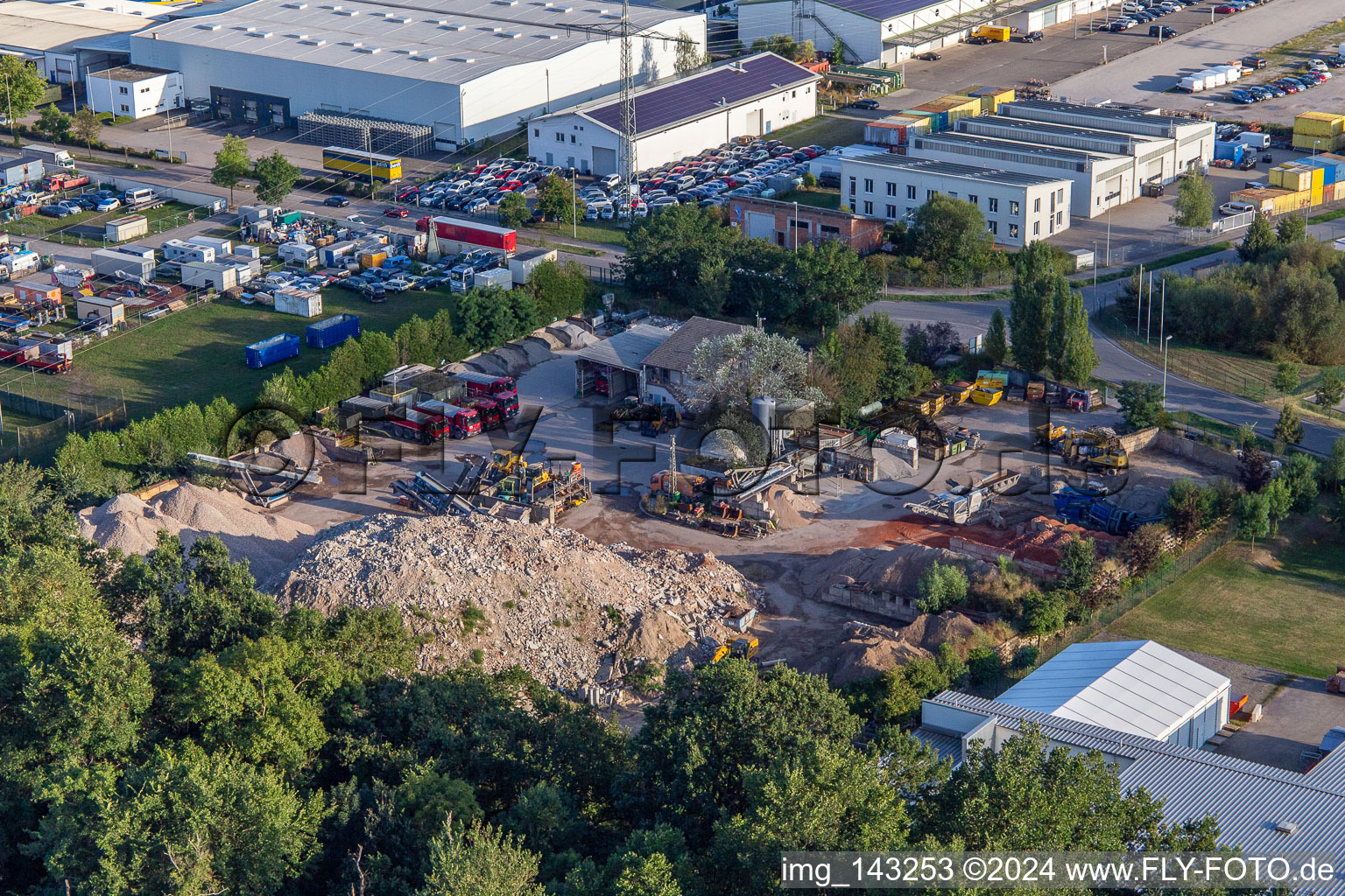 Luftbild von GAUDIER Erd- u. Rückbau GmbH im Ortsteil Minderslachen in Kandel im Bundesland Rheinland-Pfalz, Deutschland