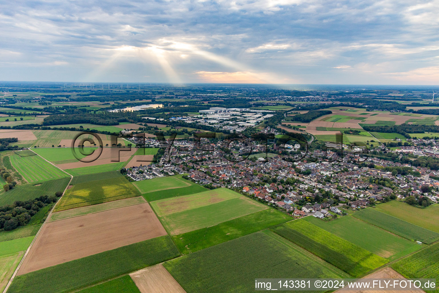 Ortschaft von Osten im Ortsteil Baal in Hückelhoven im Bundesland Nordrhein-Westfalen, Deutschland