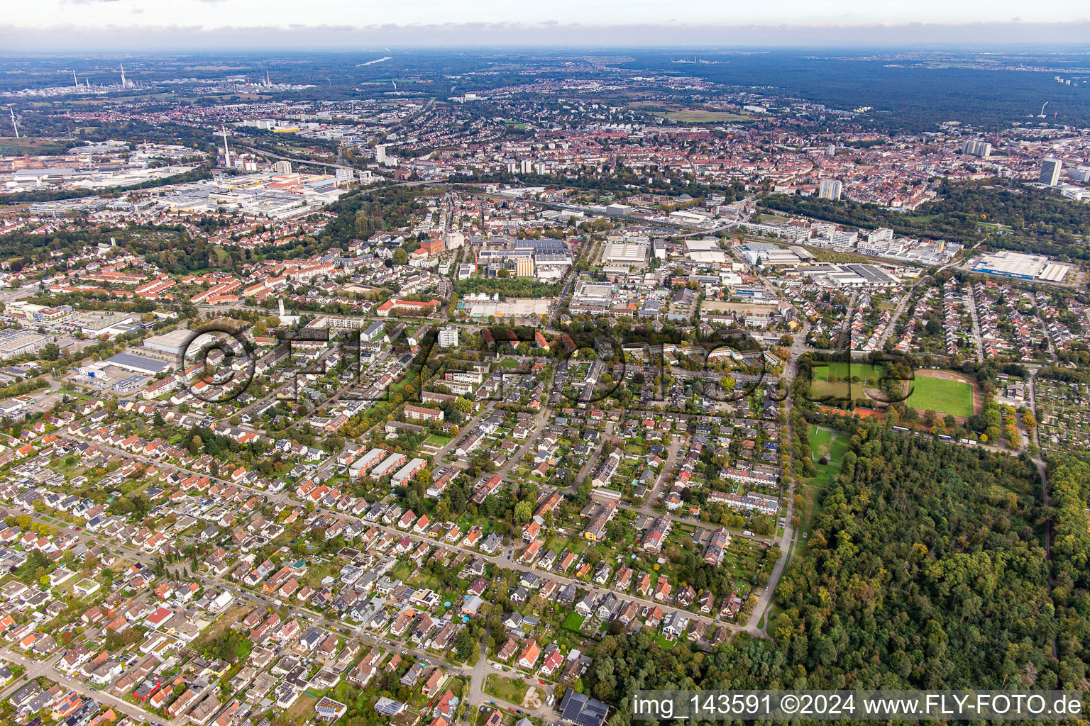 Pulverhausstr im Ortsteil Grünwinkel in Karlsruhe im Bundesland Baden-Württemberg, Deutschland