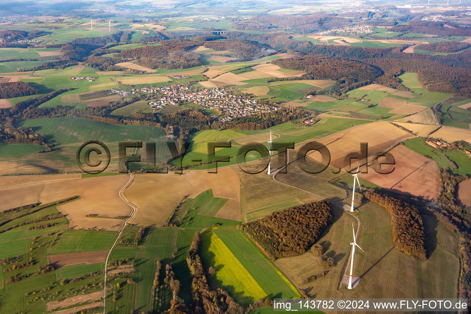 Windpark südlich von Bottenbach in Riedelberg im Bundesland Rheinland-Pfalz, Deutschland