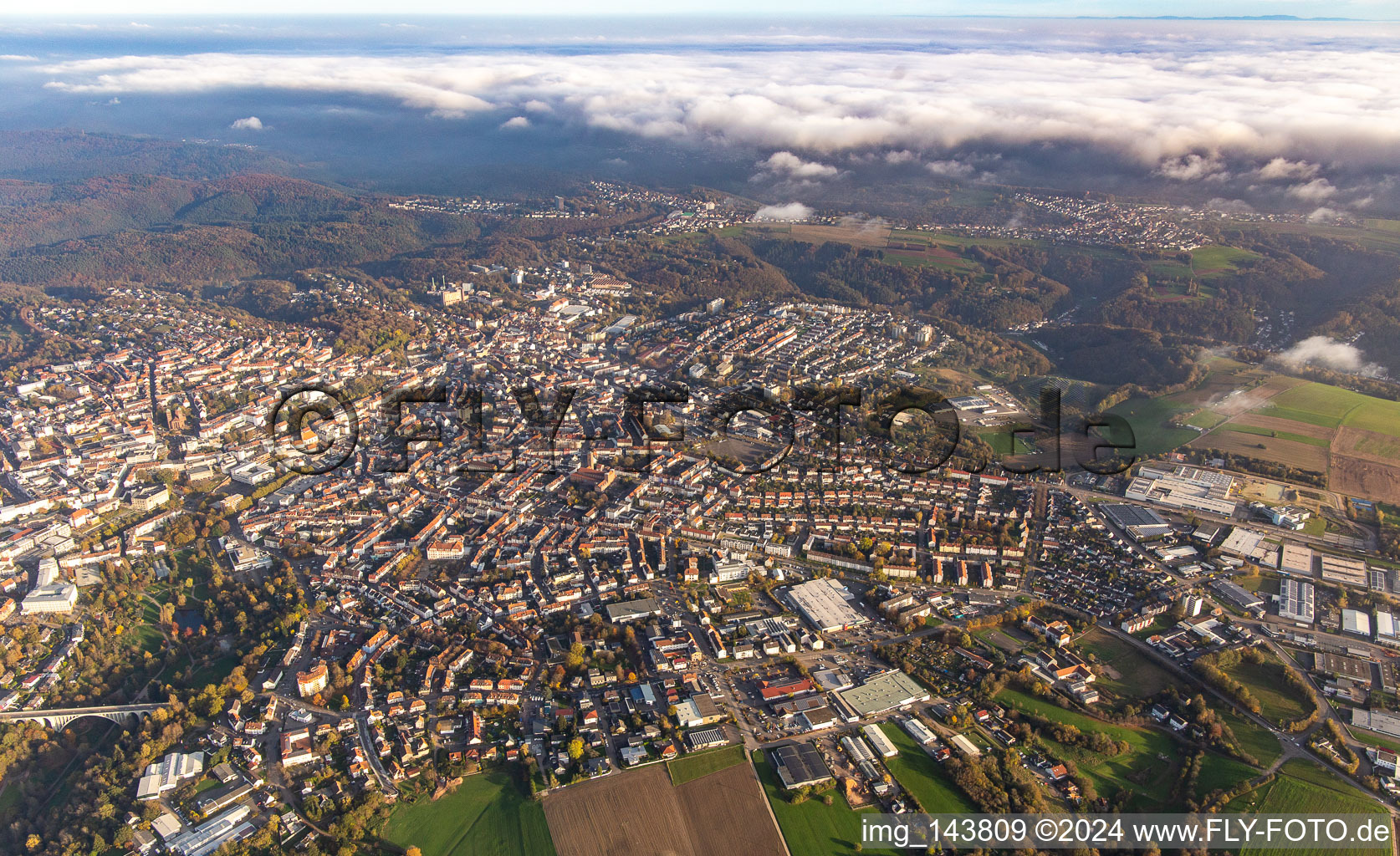 Stadt aus Westen in Pirmasens im Bundesland Rheinland-Pfalz, Deutschland