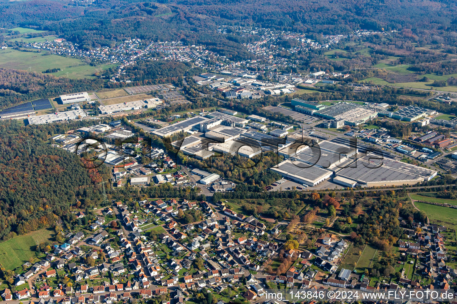 Michelin Reifenwerke AG & Co. KGaA - Werk Homburg von Westen im Ortsteil Erbach im Bundesland Saarland, Deutschland