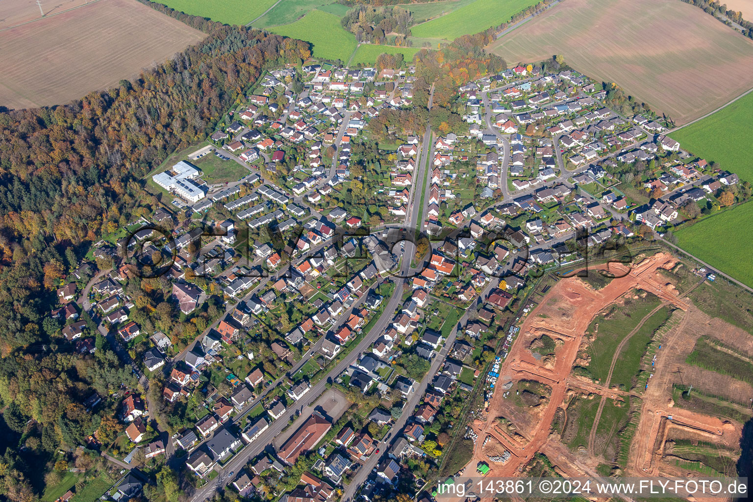 B423 im Ortsteil Eichelscheiderhof in Waldmohr im Bundesland Rheinland-Pfalz, Deutschland