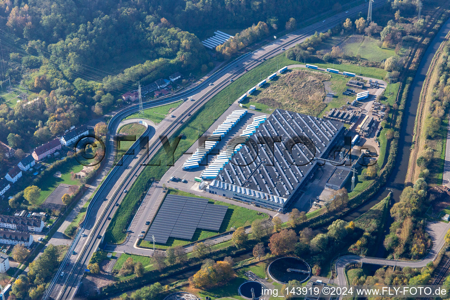 Paletten Gölz GmbH im Ortsteil Ernstweiler in Zweibrücken im Bundesland Rheinland-Pfalz, Deutschland