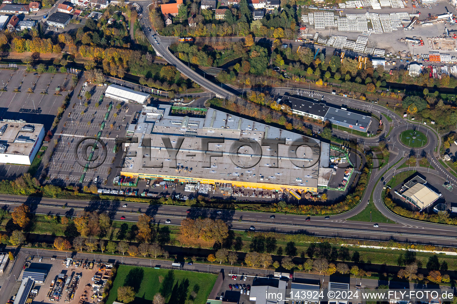 Luftbild von Globus Baumarkt Zweibrücken an der A8 im Ortsteil Bubenhausen im Bundesland Rheinland-Pfalz, Deutschland