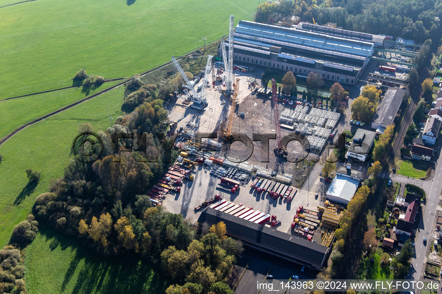 Luftbild von Onroad GmbH (Spezial- und Schwertransporte, Kranüberführungen, Kranarbeiten) im Ortsteil Bierbach in Blieskastel im Bundesland Saarland, Deutschland