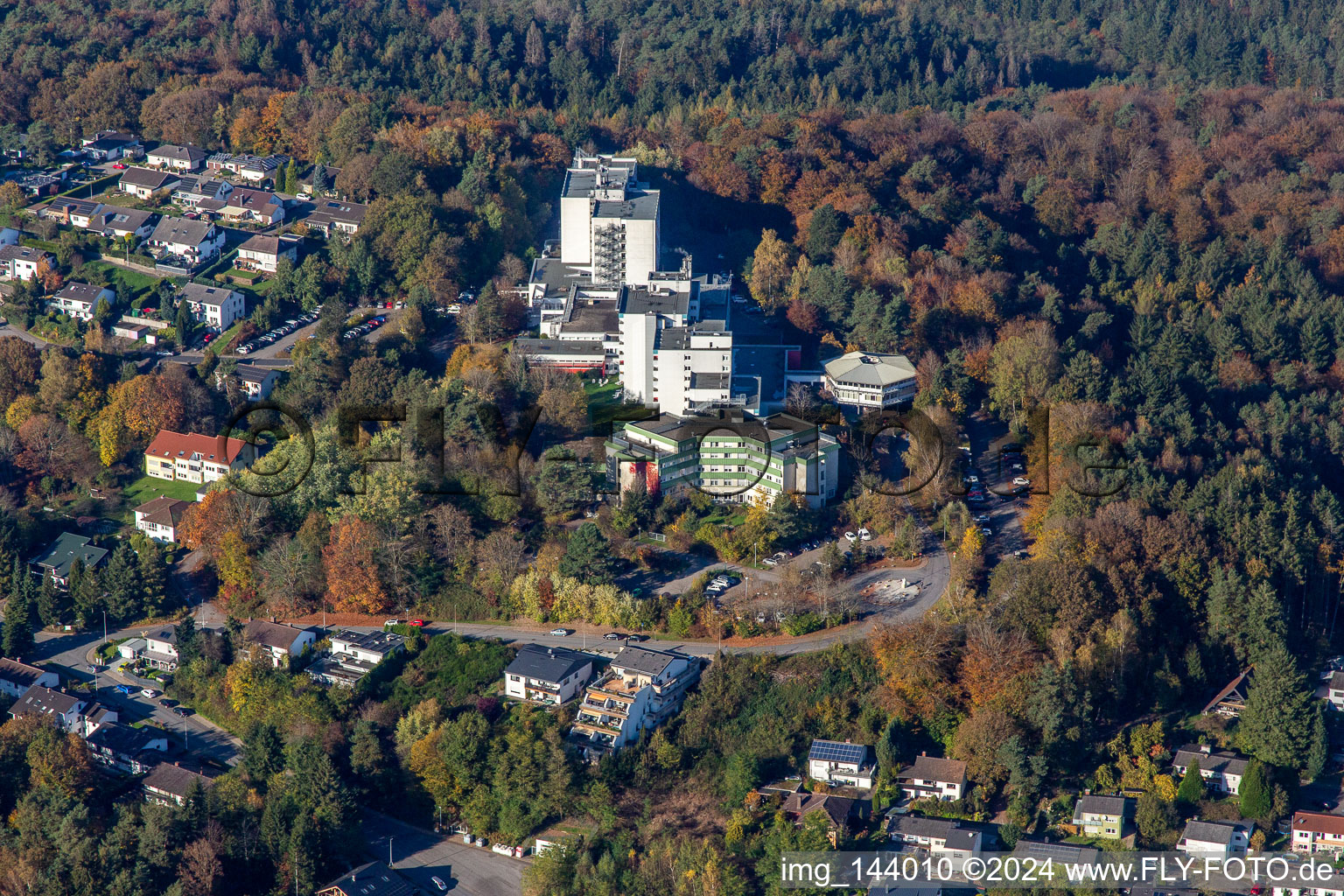 Luftbild von MEDICLIN Bliestal Kliniken und MEDICLIN Seniorenresidenz Auf dem Bellem im Ortsteil Lautzkirchen in Blieskastel im Bundesland Saarland, Deutschland