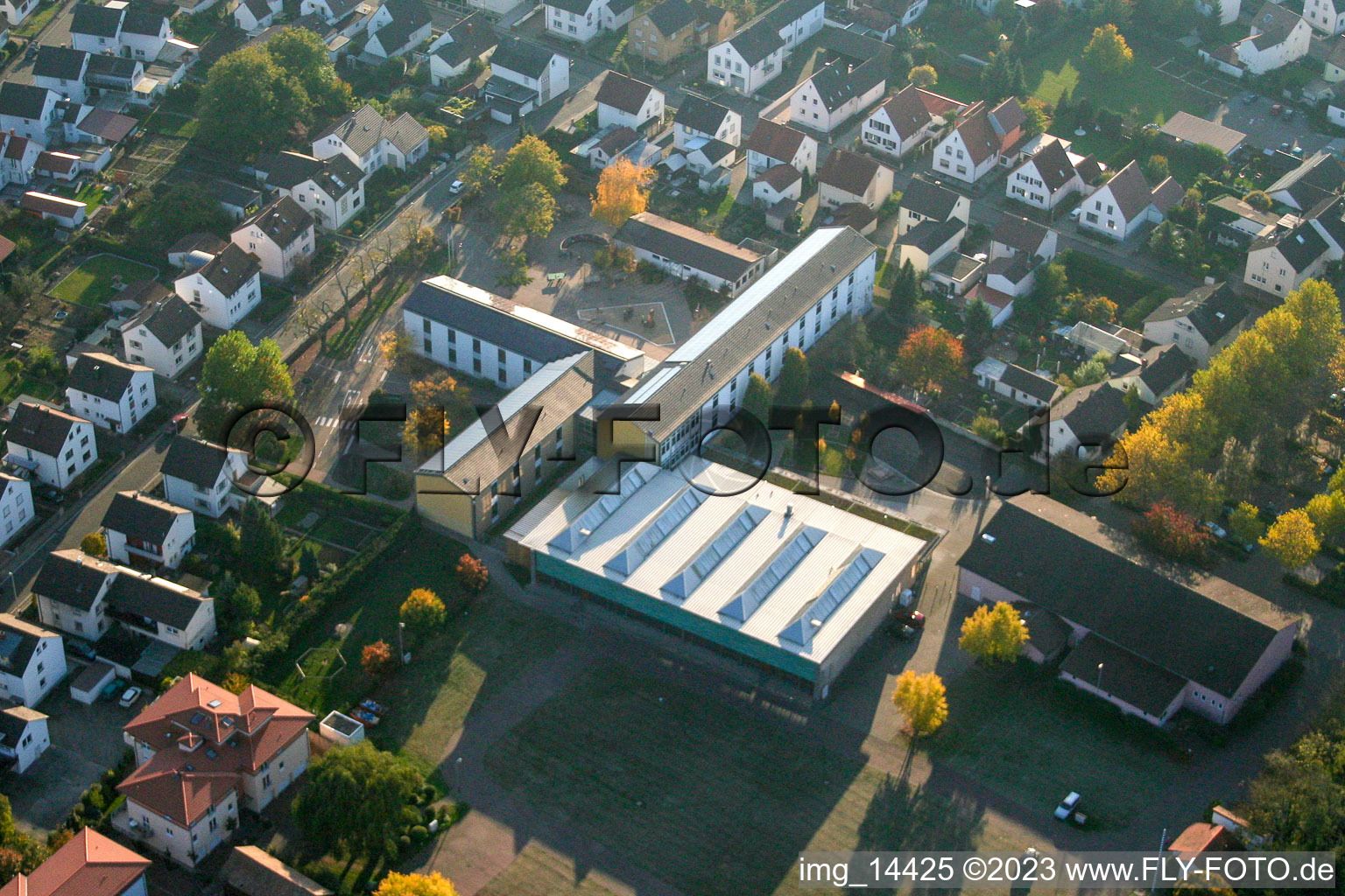 Grundschule im Ortsteil Herxheim in Herxheim bei Landau/Pfalz im Bundesland Rheinland-Pfalz, Deutschland
