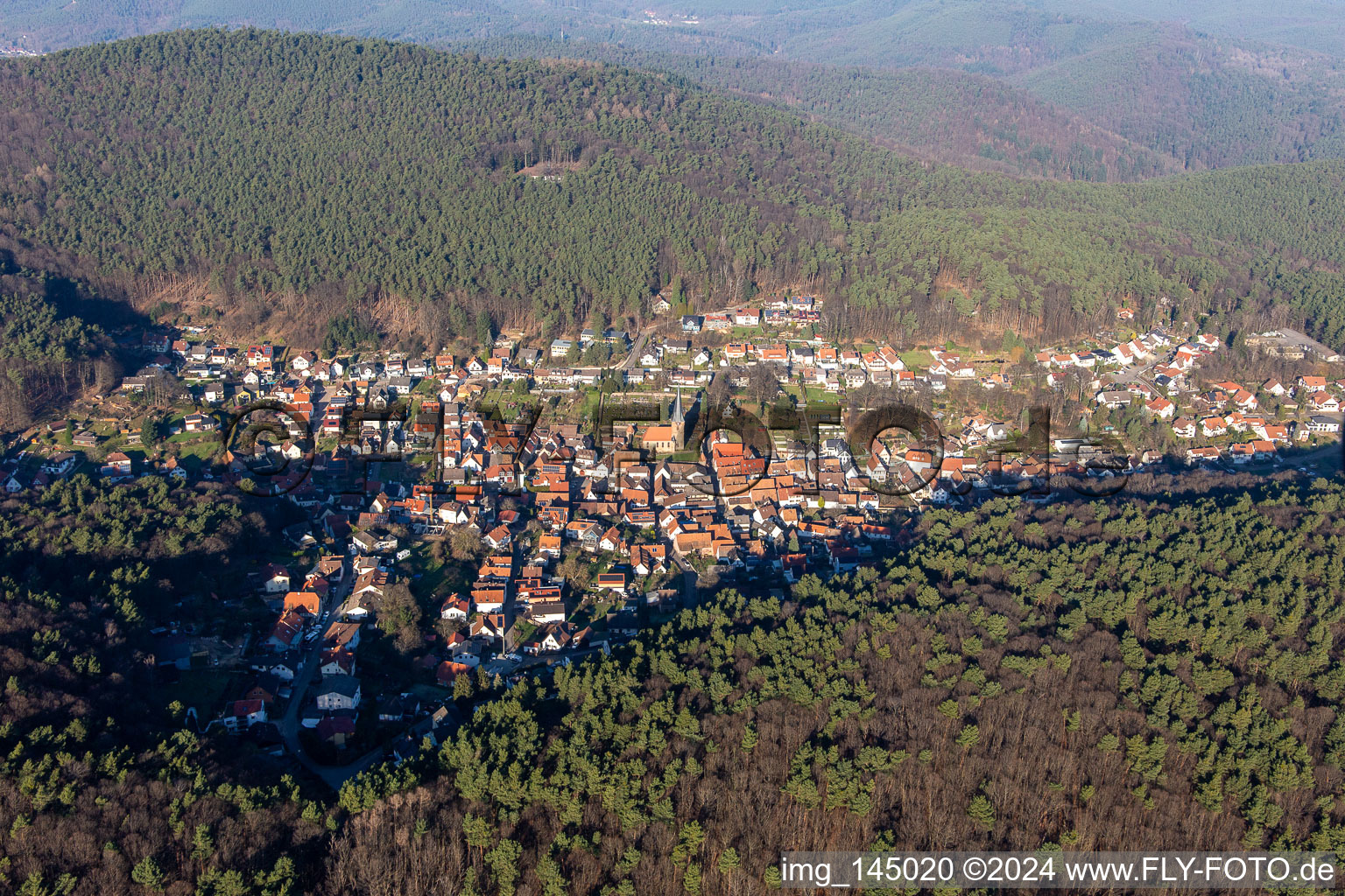 Das Dornröschen der Pfalz von Süden in Dörrenbach im Bundesland Rheinland-Pfalz, Deutschland