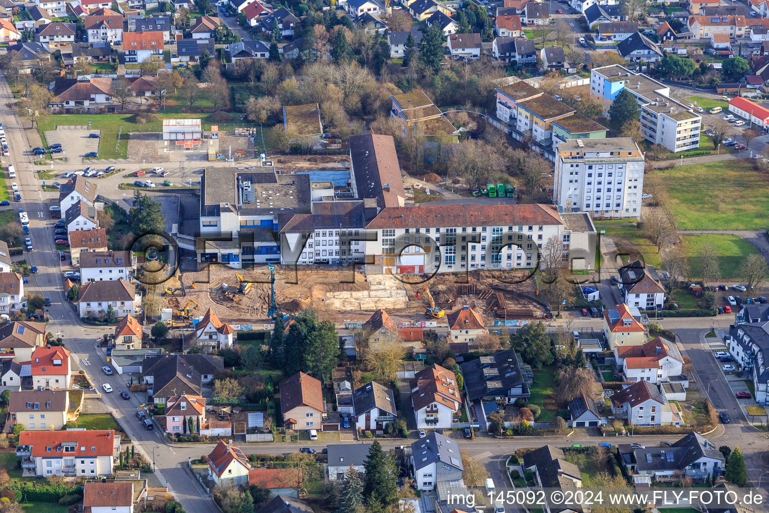 Baustelle zur Renovierung der Asklpios Südpfalzkliniken in Kandel im Bundesland Rheinland-Pfalz, Deutschland