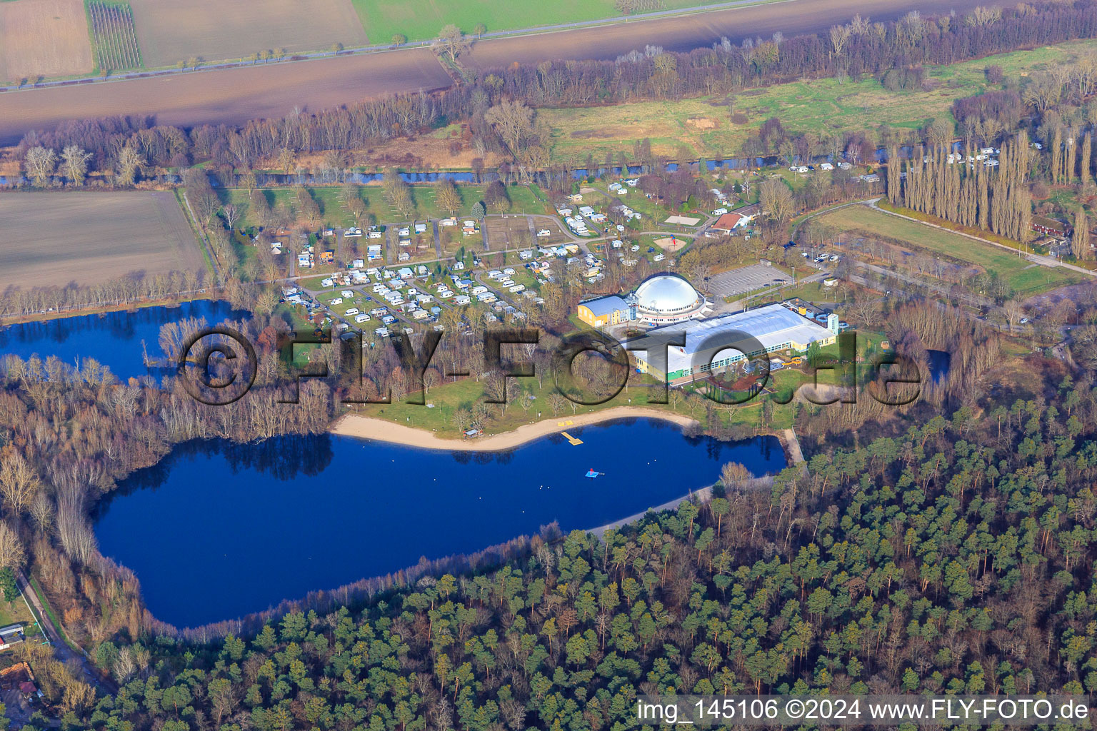 Strandbad und Camping im Freizeitzentrum Moby Dick in Rülzheim im Bundesland Rheinland-Pfalz, Deutschland