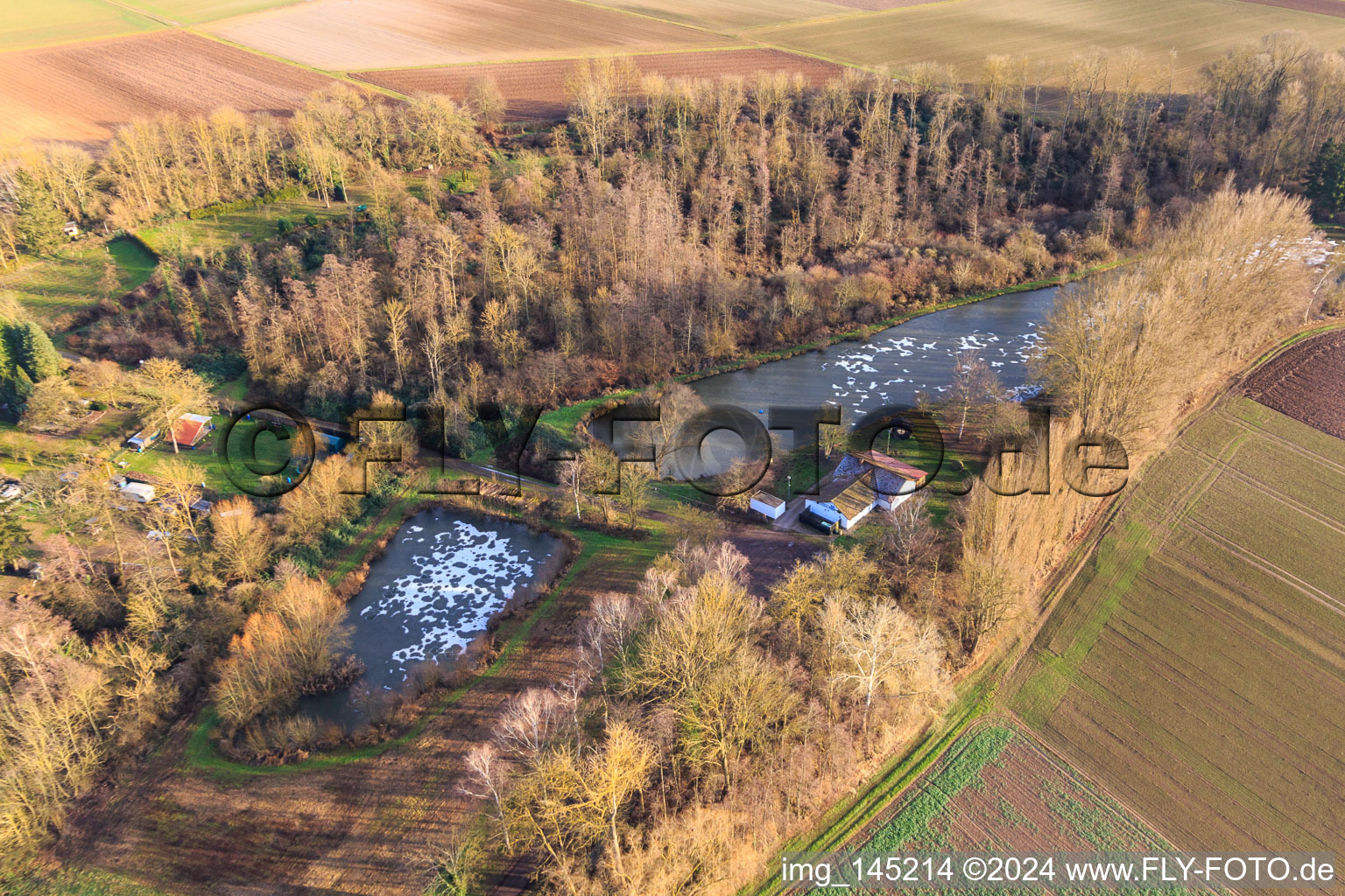 Luftbild von ASV Klares Wasser Insheim am Quodbach im Winter im Bundesland Rheinland-Pfalz, Deutschland