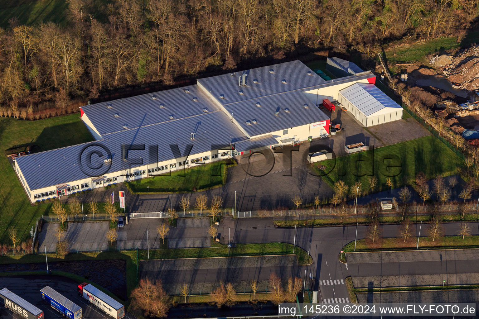 Thermo Fisher am Erlenbachweg im Ortsteil Minderslachen in Kandel im Bundesland Rheinland-Pfalz, Deutschland aus der Luft