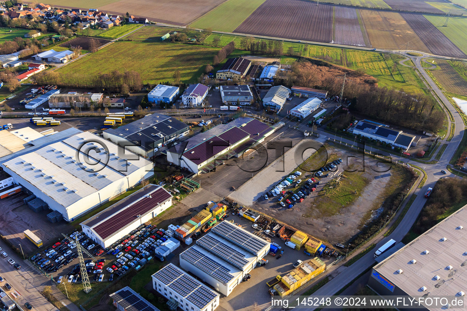 WWV Wäremverwertung GmbH, Gaststätte Klosterhof und Küchenzentrum Frey am Horstring im Ortsteil Minderslachen in Kandel im Bundesland Rheinland-Pfalz, Deutschland