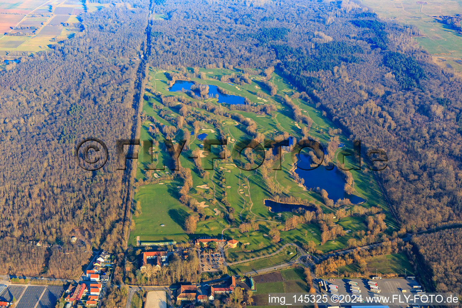 Golfanlage Landgut Dreihof - GOLF absolute im Winter in Bornheim im Bundesland Rheinland-Pfalz, Deutschland