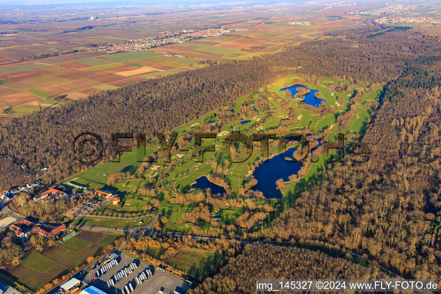 Golfanlage Landgut Dreihof - GOLF absolute im Winter im Ortsteil Offenbach in Offenbach an der Queich im Bundesland Rheinland-Pfalz, Deutschland