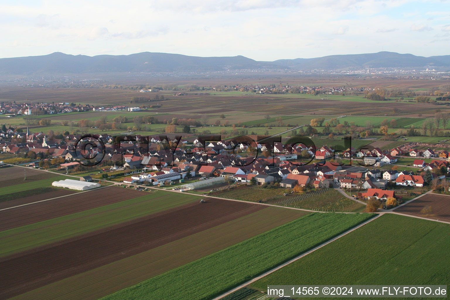 Dorf - Ansicht in Böbingen im Bundesland Rheinland-Pfalz, Deutschland von oben